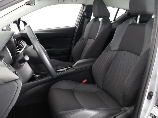 Toyota C-HR 2.0 HYBRIDE DYNAMIC BIJNA 2023 GARANTIE 11-2032 NAVI. HALF LEDER. 182 PK. PDC V+A.CAMERA. ADAPTIVE CRUISE