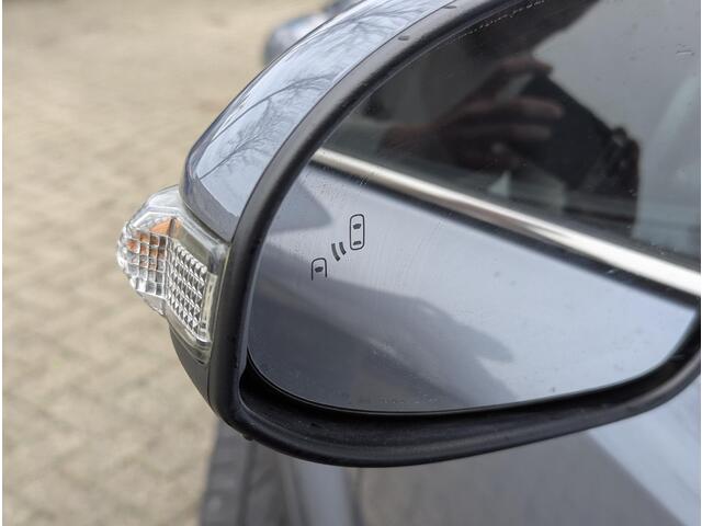 Toyota C-HR 1.8 Hybrid Dynamic | Trekhaak | ACC | PDC V+A | LED | BSM | Elek. inklapbare spiegels | 19" Lichtmetaal