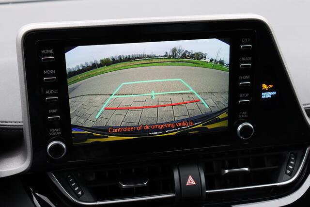 Toyota C-HR 1.8 Hybrid Dynamic, Apple Carplay / Android Auto, Parkeercamera, Automatisch dimmend binnenspiegel, Adaptieve cruise control.