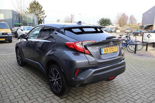 Toyota C-HR 1.2 Executive 2e Eigenaar | Volledig Onderh | NAP | Stoelverwarming | Camera | Navi | Ad Cruise | Bluetooth | DAB | Keyless | Full Led | Verkeers Detectie | Hill-Hold | PDC