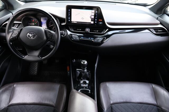 Toyota C-HR 1.2 Executive 2e Eigenaar | Volledig Onderh | NAP | Stoelverwarming | Camera | Navi | Ad Cruise | Bluetooth | DAB | Keyless | Full Led | Verkeers Detectie | Hill-Hold | PDC