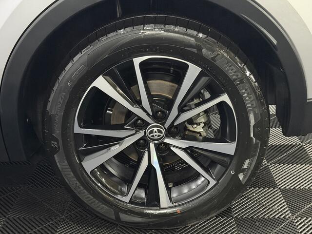 Toyota C-HR 1.8 Hybrid 140 Dynamic Plug-in Camera, Navi, Cruise control, Keyless start, Rijstrook correctie, Stoelverwarming, Stuur verwarmd, 2 jaar garantie