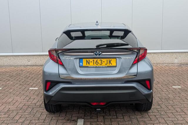 Toyota C-HR 1.8 Hybrid Dynamic Limited Afneembare trekhaak, Navigatie Apple Carplay/Android Auto, Stoel & Stuurverwarming