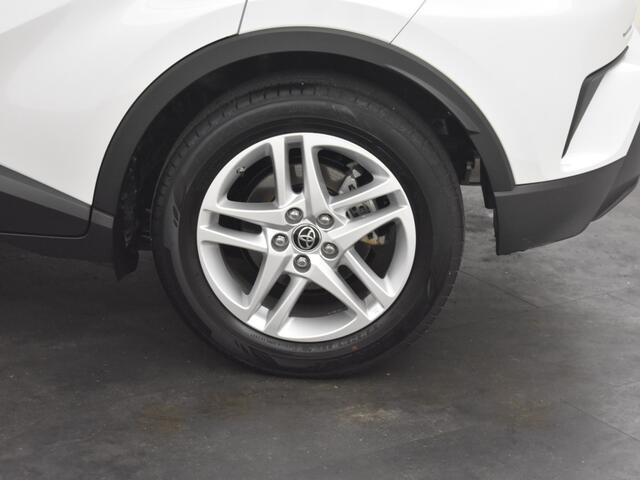 Toyota C-HR 1.8 Hybrid Active Bi-tone | Trekhaak | Carplay