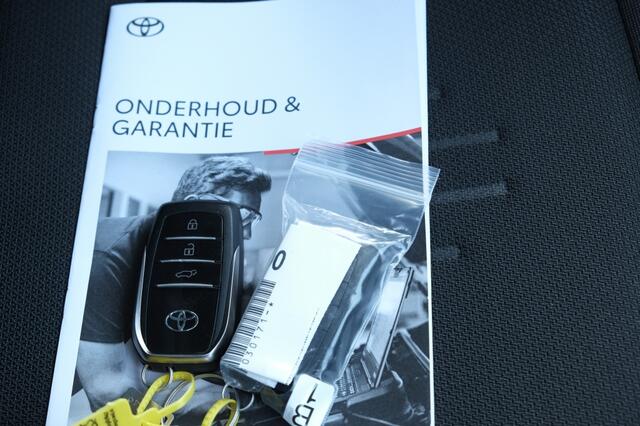 Toyota C-HR 1.8 Hybrid 140 First Edition Automaat | Draadloos Apple CarPla