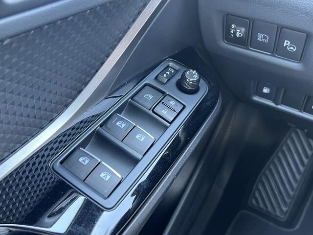 Toyota C-HR 1.8 Hybrid Dynamic | Parkeersensoren V+A | Blindspot