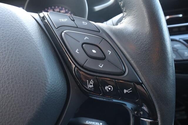 Toyota C-HR 1.8 Hybrid Style Blindspot/Stuur/Stoelverwarming/PDC/AllSeasons