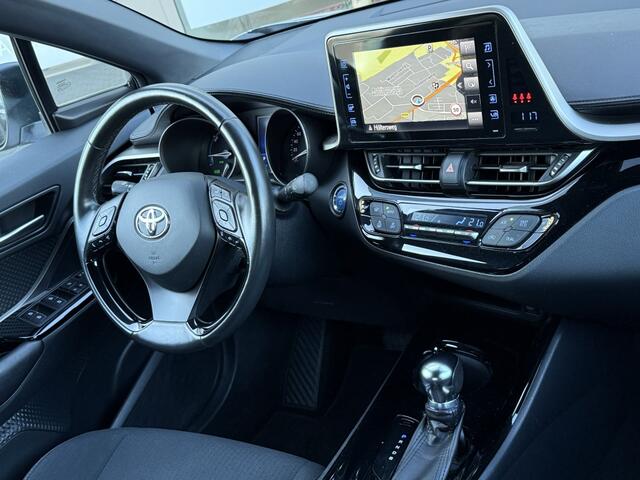 Toyota C-HR 1.8 Hybrid Dynamic Plus | Trekhaak | All Season | Navigatie