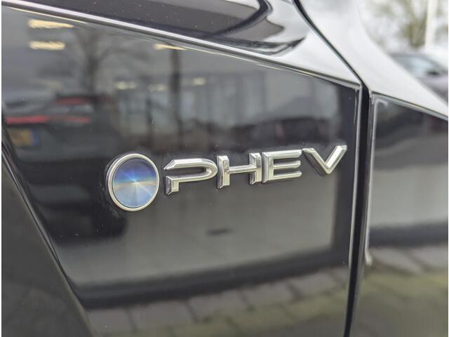 Toyota C-HR 2.0 Plug-in Hybrid 220 Première Edition | Pano | Leer | JBL | 360 cam | Elek. achterklep | Elek. verstelbare stoel | Stoel- stuurverwarming