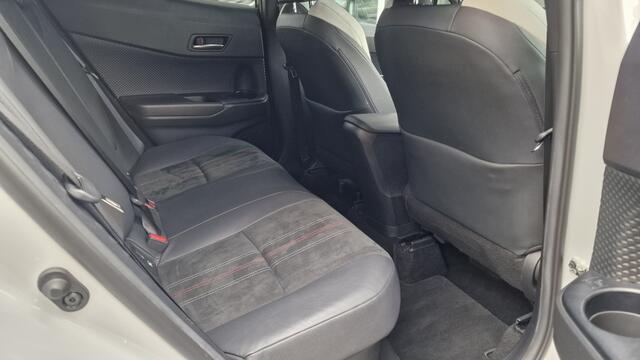 Toyota C-HR 2.0 Hybrid GR-Sport, Bi-Tone 184pk NAVI, Camera,