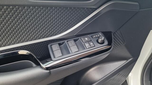 Toyota C-HR 2.0 Hybrid GR-Sport, Bi-Tone 184pk NAVI, Camera,