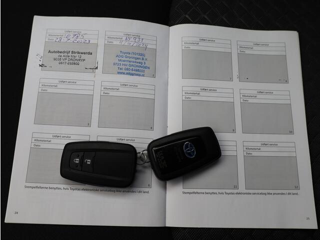 Toyota C-HR 2.0 Hybrid Style | Bi-Tone | Full Led | Trekhaak afn.