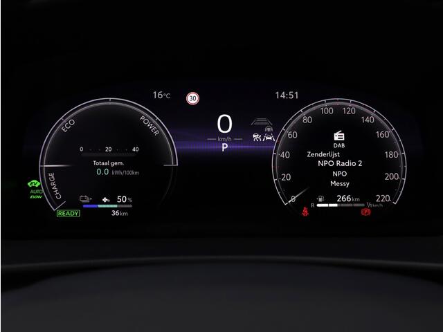 Toyota C-HR 2.0 PHEV 220 Dynamic | Nieuw! | Bi-Tone | Premium Navi |