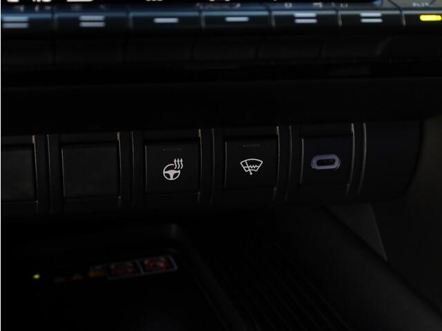 Toyota C-HR 2.0 PHEV 220 Dynamic | Nieuw! | Bi-Tone | Premium Navi | Keyless