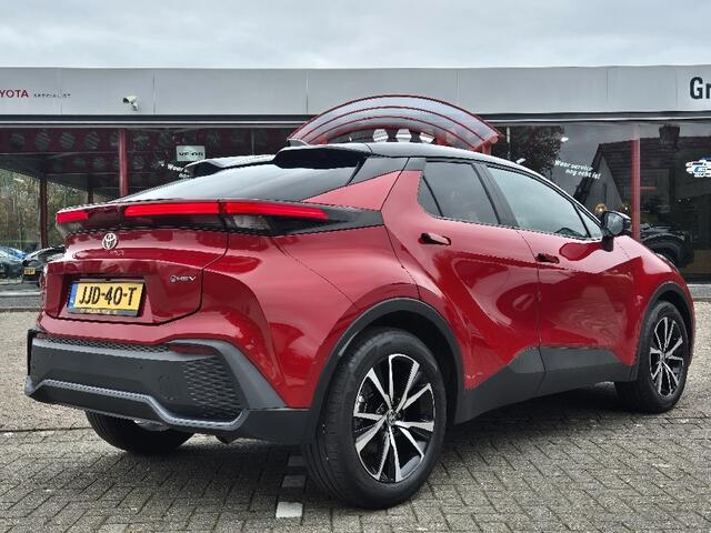 Toyota C-HR 1.8 Hybrid 140 Dynamic Bi-Tone Premium Rood | 2025