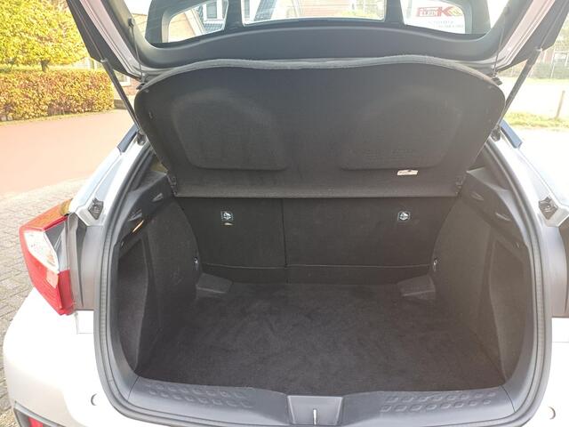 Toyota C-HR 1.2 Dynamic