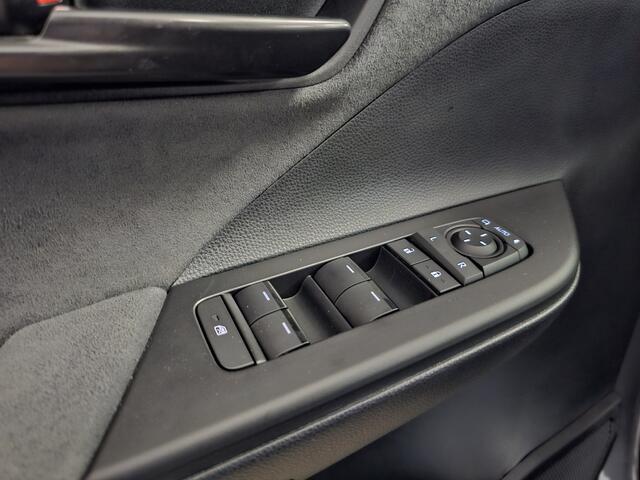 Toyota C-HR 2.0 Hybrid 200 Executive El. A-Klep Winterpakket Géén Afleverkos