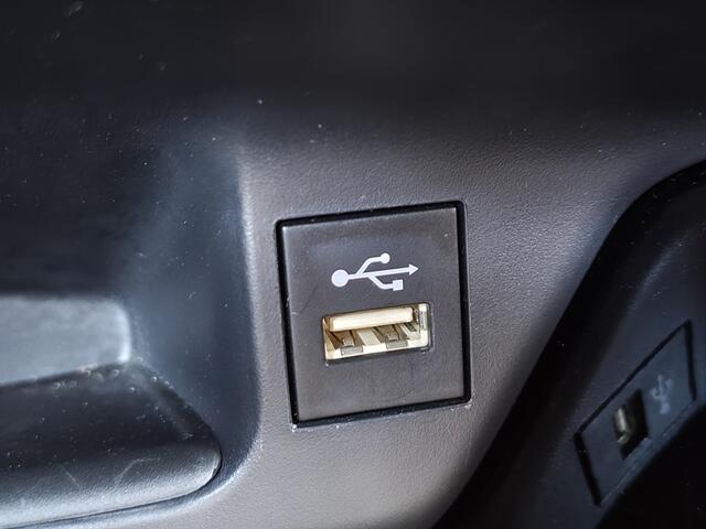 Toyota C-HR 1.8 Hybrid Style Bi-Tone | Navi | Keyless Entry&Start |