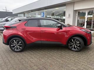 toyota-c-hr-2.0-phev-220-first-edit