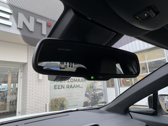 Toyota C-HR 1.8 Hybrid Executive | Stuur+Stoelverwarming | Sensoren V/A |