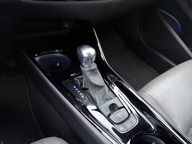 Toyota C-HR 1.8 Hybrid Executive | Stuur+Stoelverwarming | Sensoren V/A |