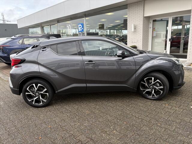 Toyota C-HR 1.8 Hybrid Business Plus | Trekhaak | Stoelverwarming | Sensoren
