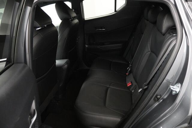 Toyota C-HR 1.8 Hybrid Style | Lederen bekleding | Stoelverwarming | Navigatie | Dodehoek herkenning |