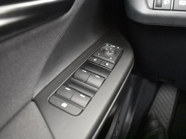 Toyota C-HR 1.8 Hybr 140 Style | Parkeersensoren | BSM | DAB