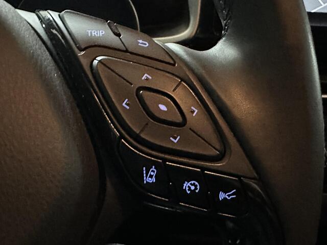 Toyota C-HR 1.8 Hybrid Bi-Tone