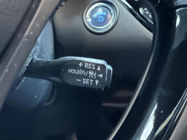 Toyota C-HR 1.8 Hybrid Bi-Tone