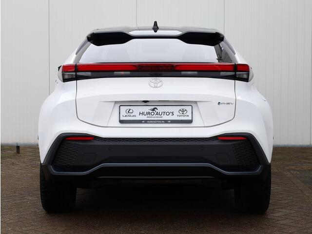 Toyota C-HR 2.0 PHEV 220 Dynamic | Bi-Tone | Dodehoek | Stuurwielverwarming
