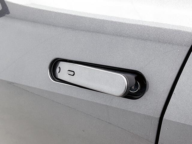 Toyota C-HR 1.8 Hybrid 140 Dynamic | Stuurwielverwarming | Keyless entry | Blind Spot Monitoring | 18 "LM |