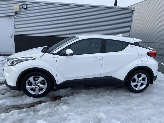Toyota C-HR 1.8 Hybrid Active automaat NL-auto, boekjes compleet, afneembare trekhaak 7-polig, keyless start, adaptieve cruise control, achteruitrij camera,