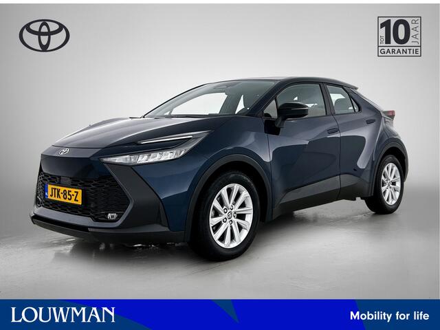 Toyota C-HR 1.8 Hybrid 140 First Edition | Allseason banden | Parkeercamera | Navigatie | Cruise Control Adaptief |