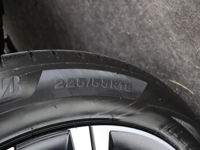 Toyota C-HR 2.0 Plug-in Hybrid 220 Dynamic | NIEUWE AUTO | ACTIEPRIJS