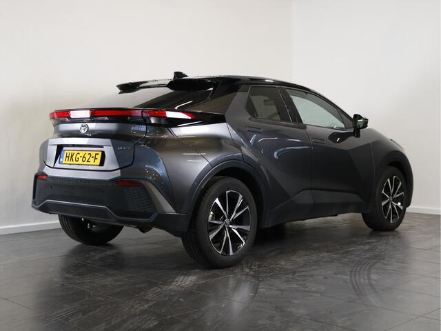 Toyota C-HR 1.8 Hybrid 140 First Edition | 12,3" scherm | Elektrische achterklep | 360 camera |