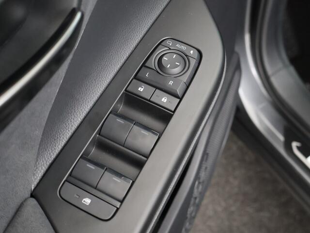 Toyota C-HR 2.0 Plug-in Hybrid 220 Executive