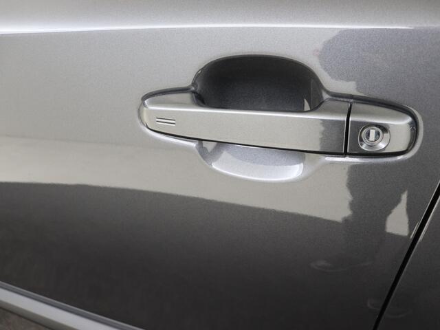 Toyota C-HR 1.8 Hybrid Style | JBL | Stoelverwarming | Dealeronderhouden |