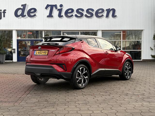 Toyota C-HR 1.8 Hybrid Bi-Tone Camera, Stuurvrw., Carplay, Rijklaar met beurt & garantie!