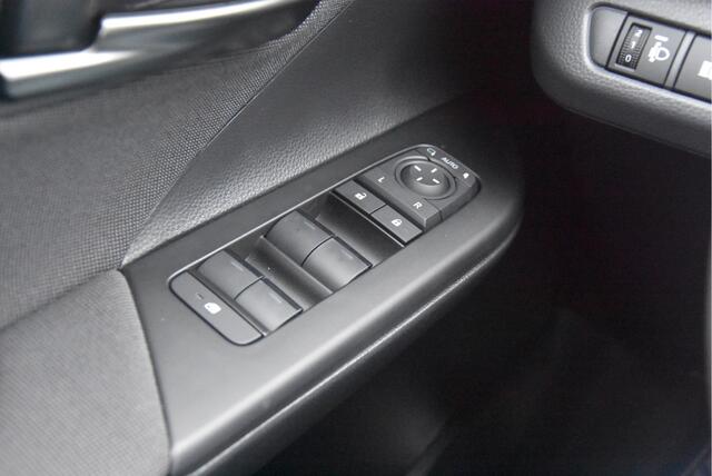 Toyota C-HR 2.0 Plug-in Hybrid 220 Dynamic