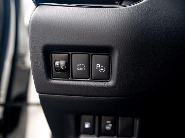 Toyota C-HR 2.0 Hybrid Bi-Tone | Dodehoek sensoren | Stuur&Stoel verw. | Parkeersensoren | Prijs Rijklaar!!