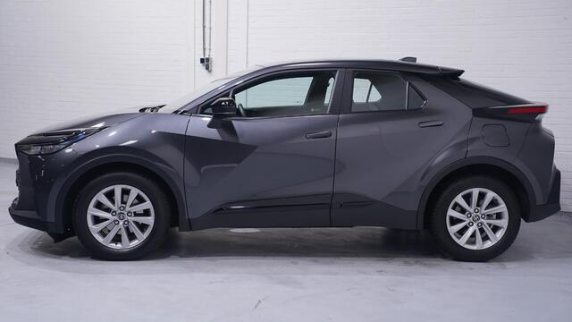 Toyota C-HR 1.8 Hybrid 140 Active Led-verlichting DAB-ontvangst ECC climate key-less start 17-inch lmv camera carplay navigatie