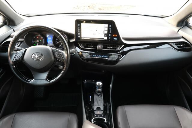 Toyota C-HR 1.8 Hybrid Executive Automaat | Parkeersensoren voor en achter |
