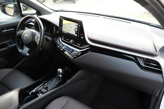 Toyota C-HR 1.8 Hybrid Executive Automaat | Parkeersensoren voor en achter |
