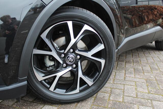 Toyota C-HR 1.8 Hybrid Style Luxury | Rijklaar | Stoelverwarming | JBL | Climate control | Apple/ Android | Dodehoekdetectie |