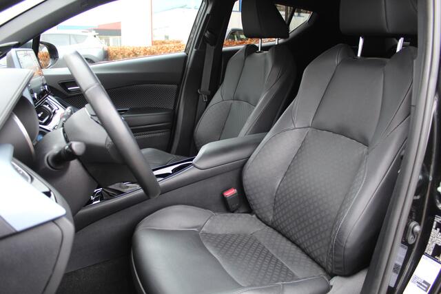 Toyota C-HR 1.8 Hybrid Style Luxury | Rijklaar | Stoelverwarming | JBL | Climate control | Apple/ Android | Dodehoekdetectie |
