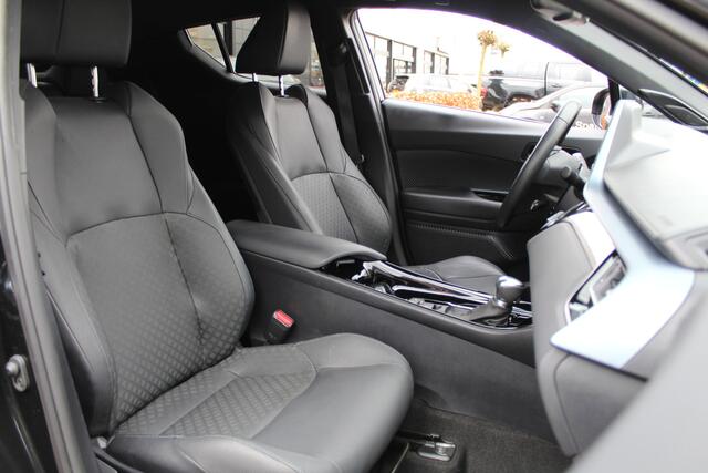 Toyota C-HR 1.8 Hybrid Style Luxury | Rijklaar | Stoelverwarming | JBL | Climate control | Apple/ Android | Dodehoekdetectie |