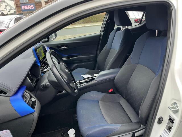 Toyota C-HR 1.8 Hybrid Bi-Tone | Stoelverwarming | Camera | Navi | Zomer & Winter Set | Dealer Onderhouden |