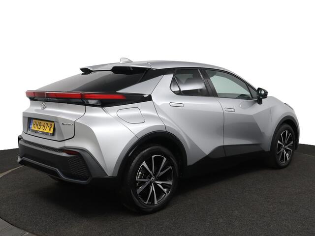 Toyota C-HR 2.0 Plug-in Hybrid 220 Dynamic | 65 KM Elektrische Range | Stoelverwarming | Led Verlichting | Stuurverwarming |