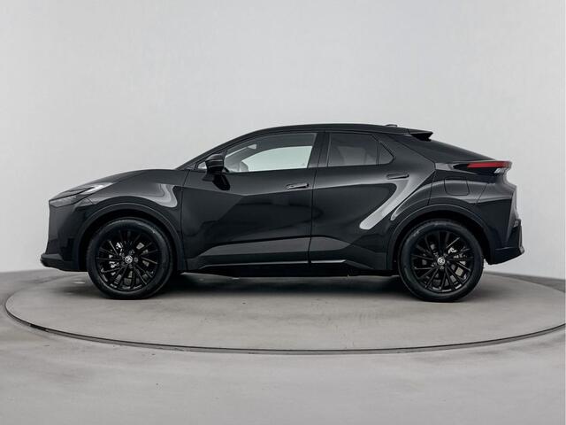 Toyota C-HR 2.0 Plug-in Hybrid 220 Black Edition | DEMO | Navigatie | Stoel en stuurverwarming | PDC | ACC |